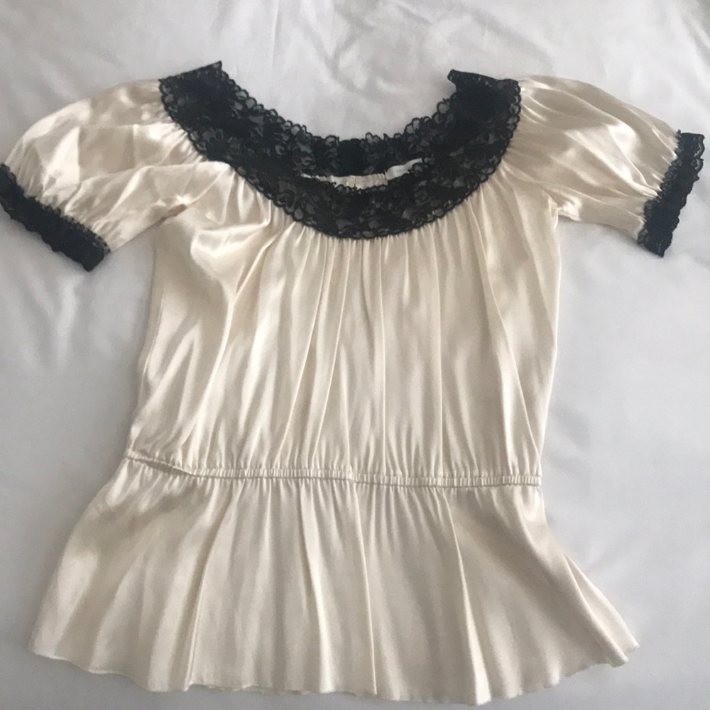 Cute blouse